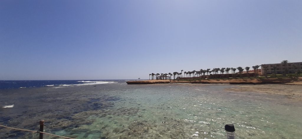 Ik ben op vakantie geweest in Egypte ! Hotel Royal Brayka - Uitzicht vanaf de pier.